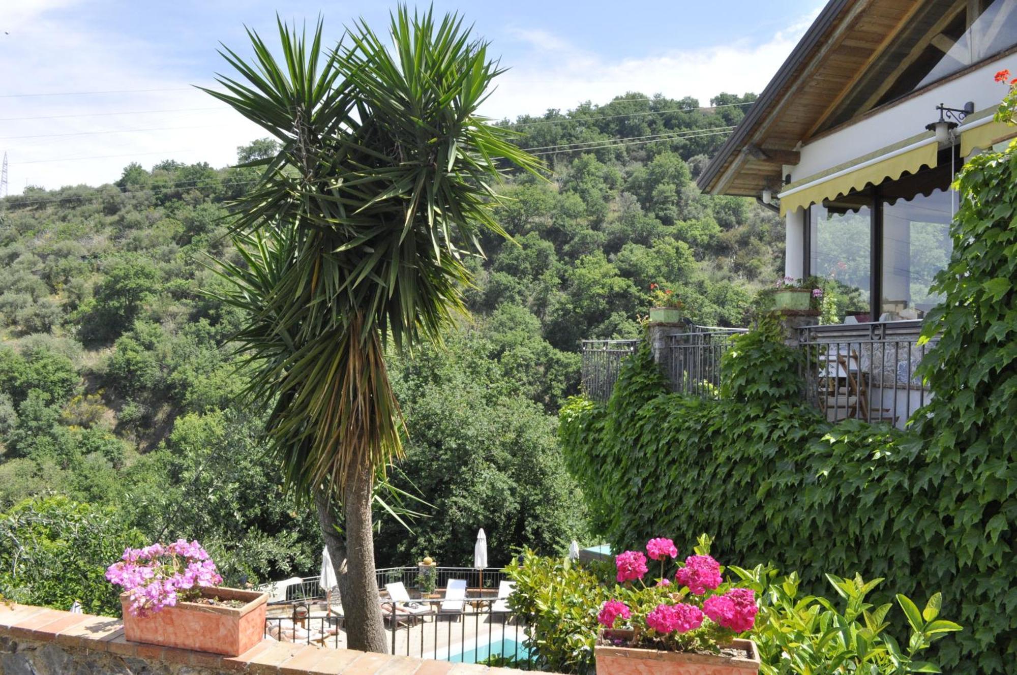 Отель Borgo San Francesco Джоиоза-Мареа Экстерьер фото