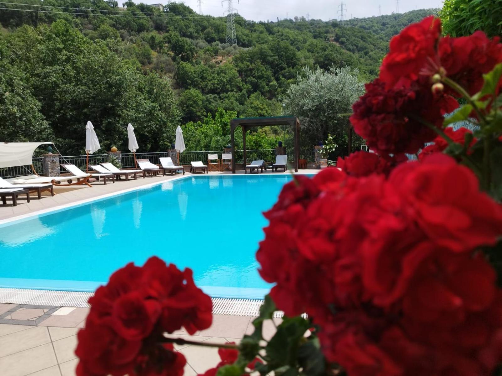 Отель Borgo San Francesco Джоиоза-Мареа Экстерьер фото